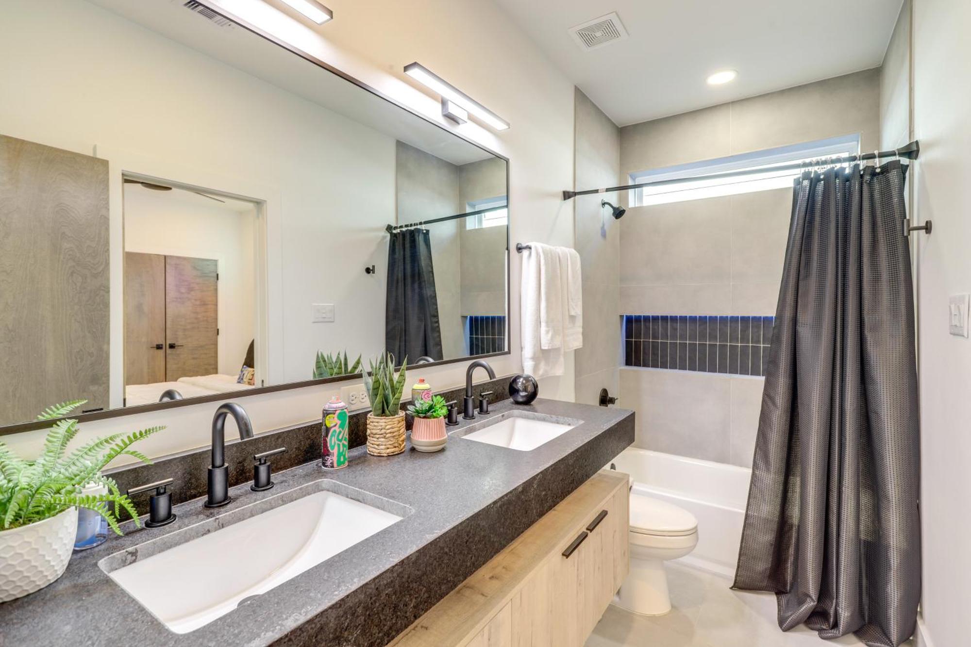 3 Mi To Dtwn Modern Townhome With Yard In 휴스턴 외부 사진