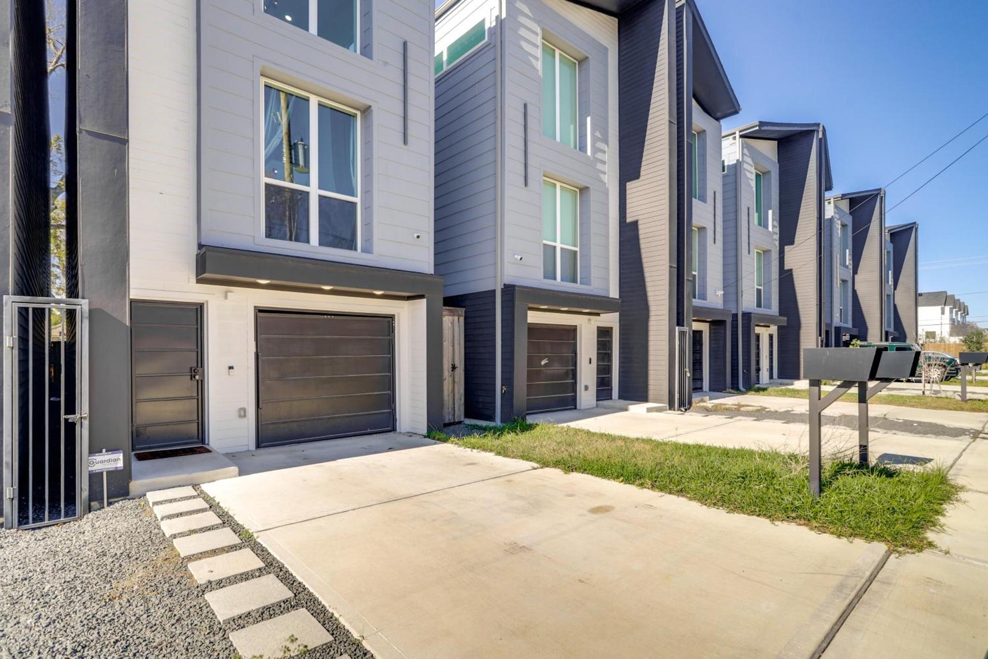 3 Mi To Dtwn Modern Townhome With Yard In 휴스턴 외부 사진